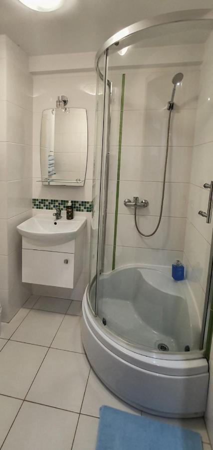 Holiday Home Slavia New S8 Miedzyzdroje Z Antresola I Balkonem Przy Plazy Buitenkant foto